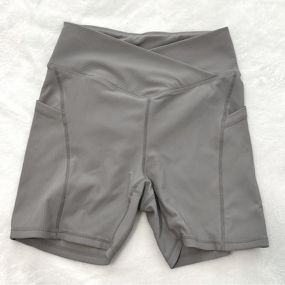 Ribbed Biker Shorts with Pockets